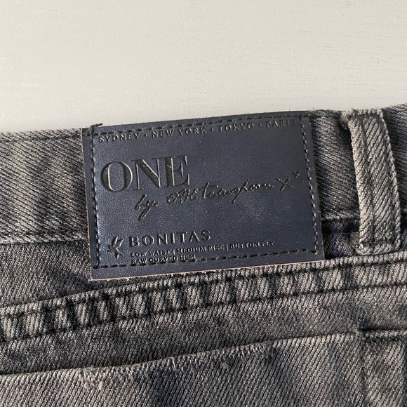 ONE X ONETEASPOON FADED BLACK DUKES LOW WAIST MINI DENIM SHORTS - Picture 6 of 11